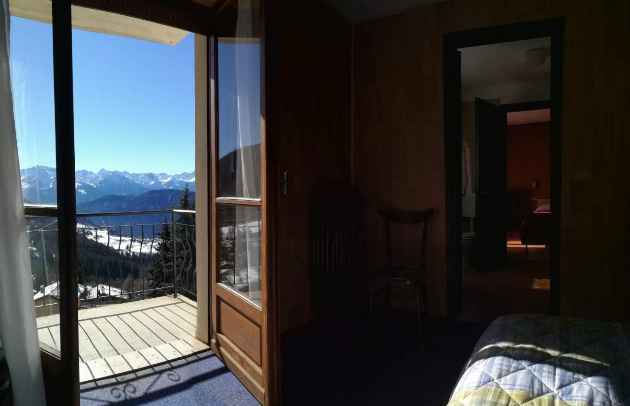 Hotel Miravidi La Magdeleine Bagian luar foto